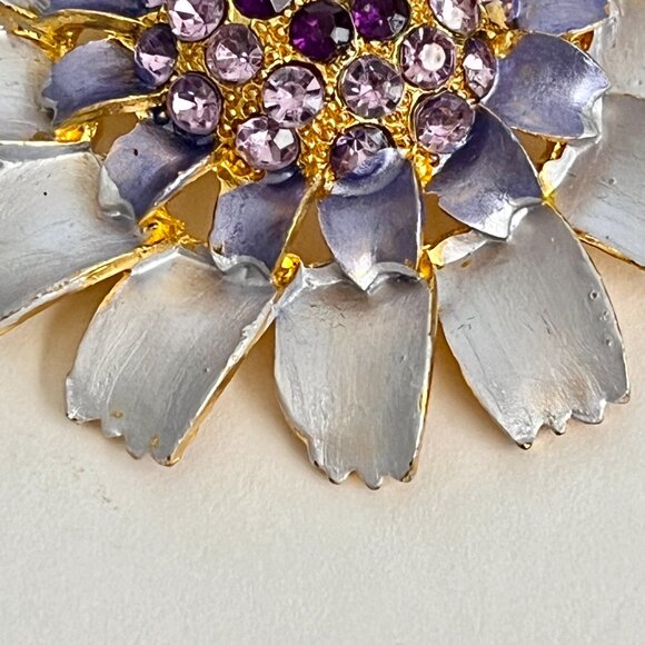 Vintage Flower Power Pin Brooch Lilac Purple Crystal Rhinestone Enamel Gold Tone - Picture 12 of 14